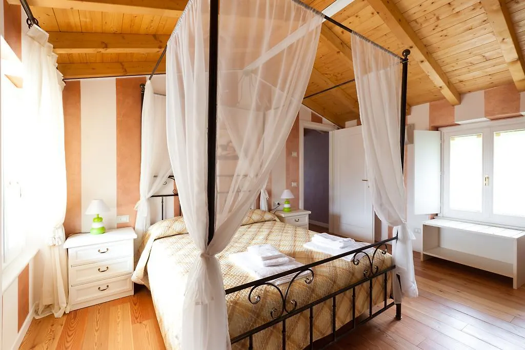 Barchi Resort - Apartments & Suites Сан-Феличе-дель-Бенако 2*,  Италия