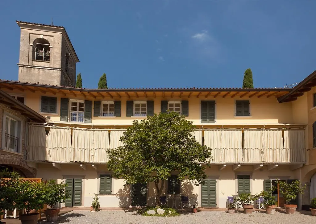 Апарт-отель Barchi Resort - Apartments & Suites Сан-Феличе-дель-Бенако