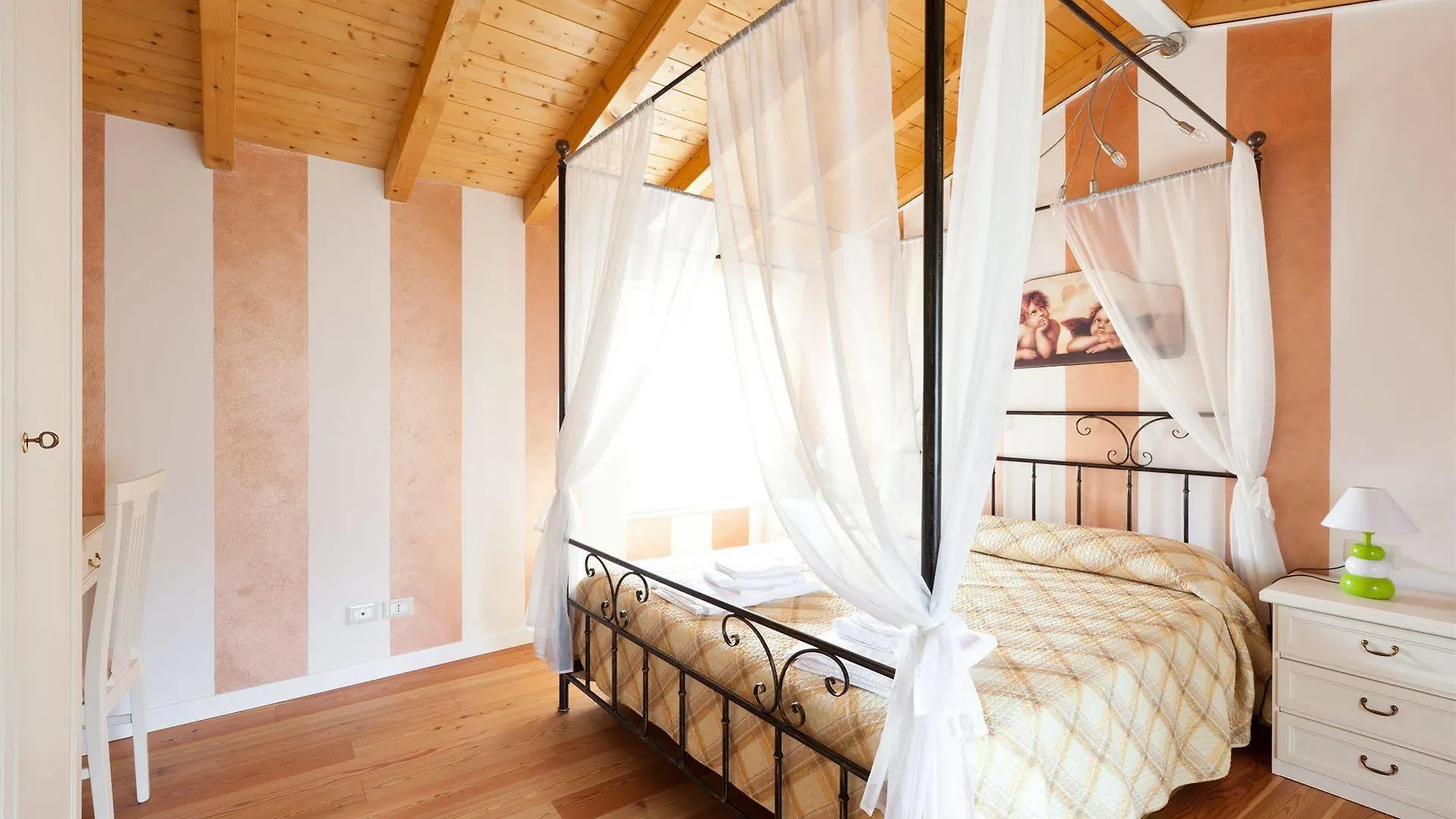 Barchi Resort - Apartments & Suites Сан-Феличе-дель-Бенако 2*,  Италия