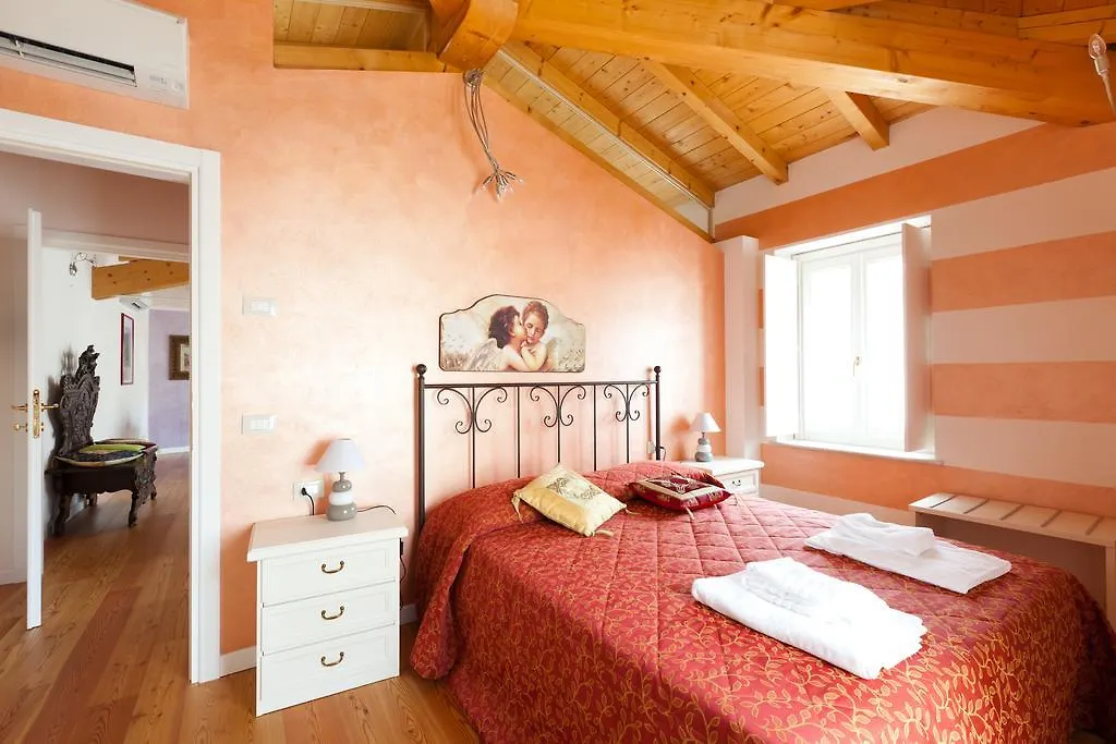 Barchi Resort - Apartments & Suites San Felice del Benaco Hotel apartamentowy