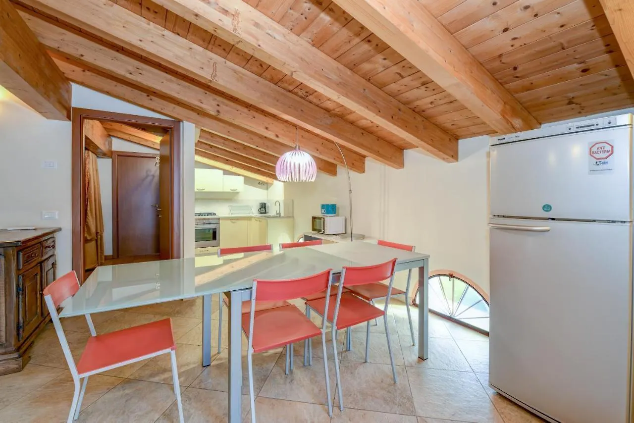 Barchi Resort - Apartments & Suites San Felice del Benaco Hotel apartamentowy