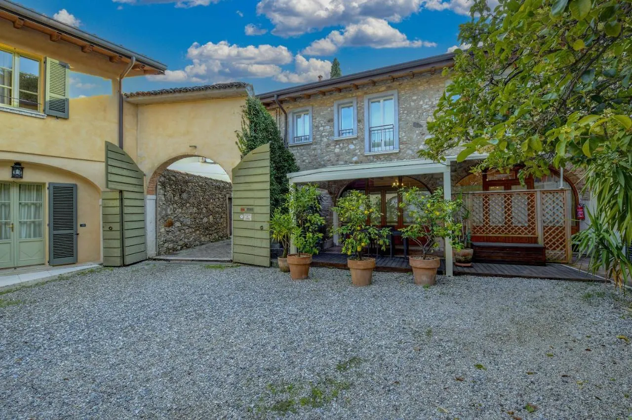 Hotel apartamentowy Barchi Resort - Apartments & Suites San Felice del Benaco