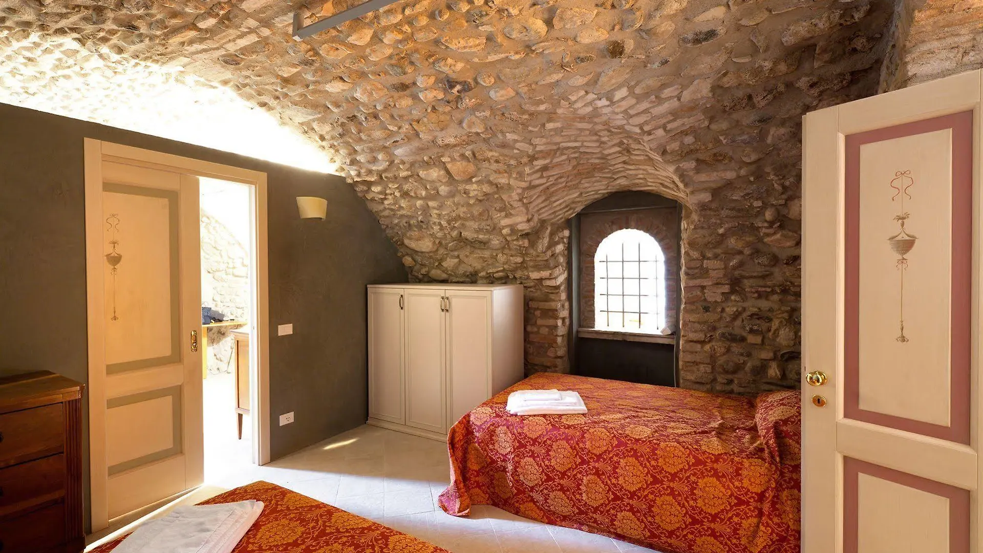 ** Hotel apartamentowy Barchi Resort - Apartments & Suites San Felice del Benaco Włochy